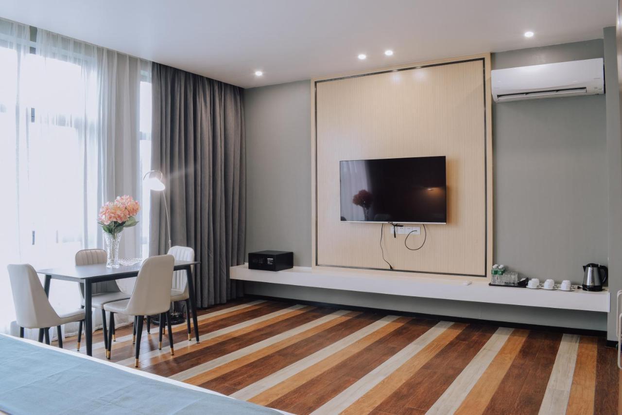 Fan'S Hotel Baybay Εξωτερικό φωτογραφία